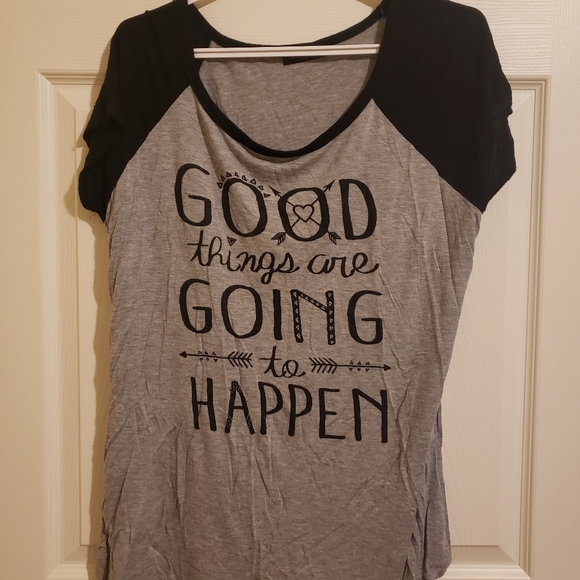 women's shirts - Picture 3 of 7